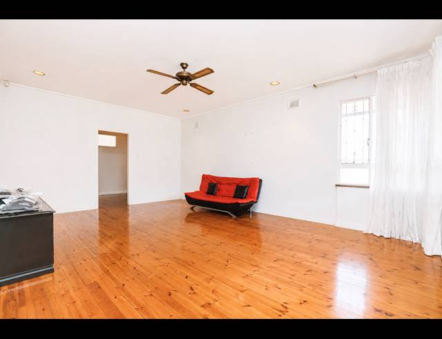 10 BEDROOM HOUSE FOR SALE IN GLENWOOD